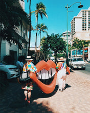 Load image into Gallery viewer, Float On Giant Inflatable - Big Smile